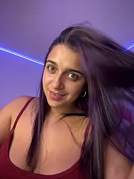 Alicia Ruiz online show from April 6, 2026, 9:05 pm