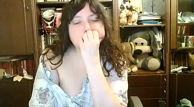 Snapshot of CarrieQPeach chatting on December 4, 2024, 9:18 pm CarrieQPeach online show from December 4, 2024, 9:18 pm