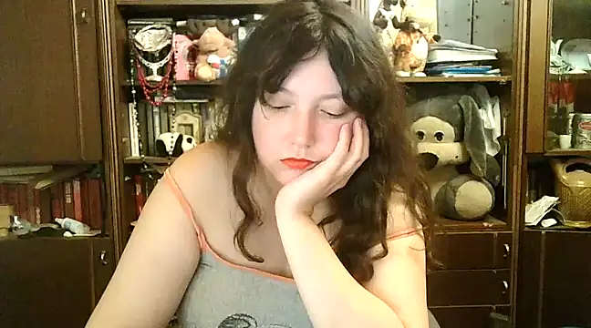 Snapshot of CarrieQPeach chatting on December 11, 2024, 8:18 pm CarrieQPeach online show from December 11, 2024, 8:18 pm