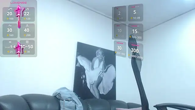 camilleDiaz16 online show from April 7, 2026, 10:11 pm