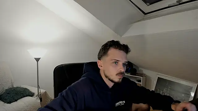 Snapshot of naked_psy chatting on September 15, 2025, 10:32 pm naked psy online show from September 15, 2025, 10:32 pm