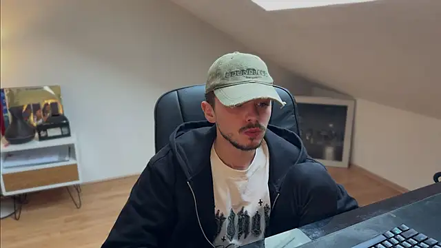 Snapshot of naked_psy chatting on November 4, 2025, 1:26 pm naked psy online show from November 4, 2025, 1:26 pm