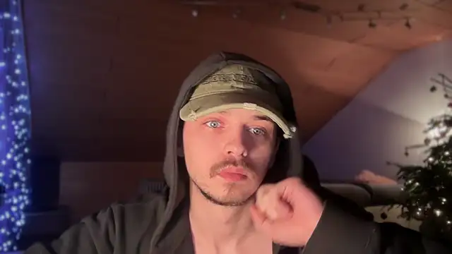 Snapshot of naked_psy chatting on January 16, 2025, 4:49 am naked psy online show from January 16, 2025, 4:49 am