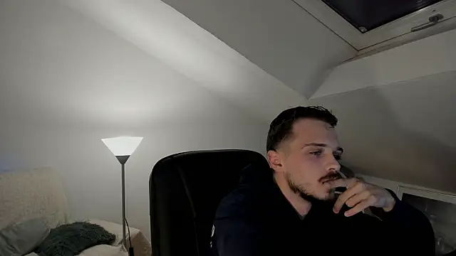 Snapshot of naked_psy chatting on September 17, 2025, 7:05 pm naked psy online show from September 17, 2025, 7:05 pm