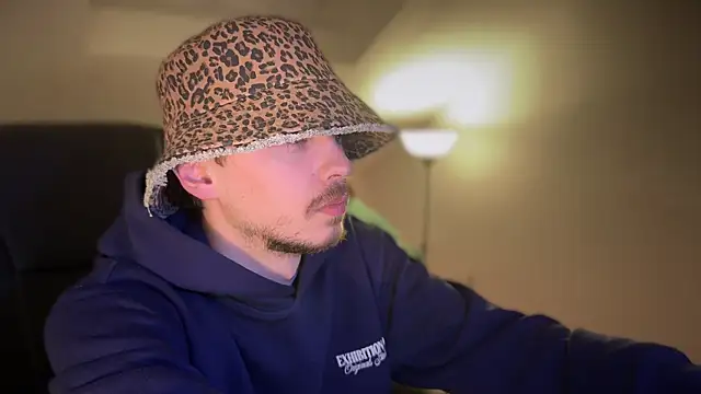 Snapshot of naked_psy chatting on March 12, 2025, 3:46 am naked psy online show from March 12, 2025, 3:46 am