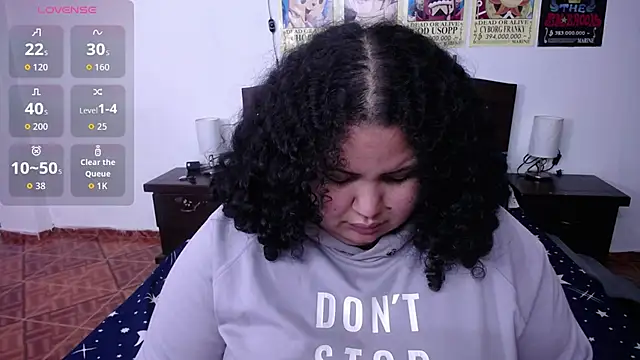 luisianacoxx online show from October 14, 2025, 1:39 am