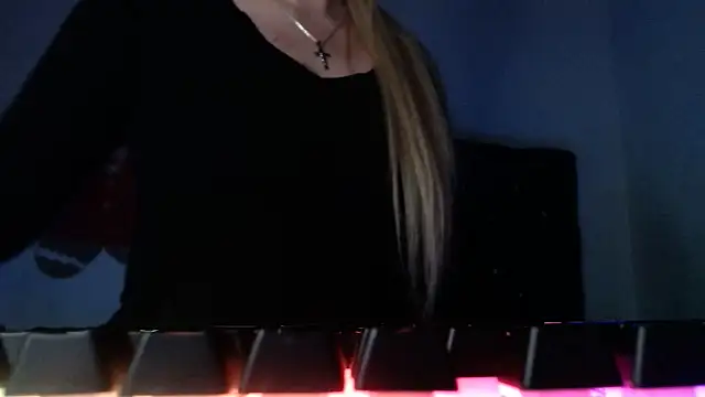 69liamilk69 online show from January 7, 2026, 5:12 am