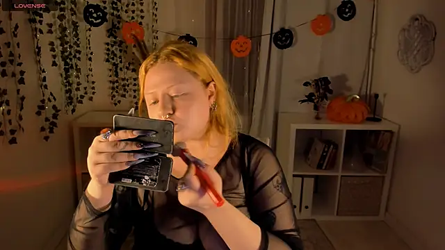 bitchofsun  online show from October 26, 2025, 4:51 pm