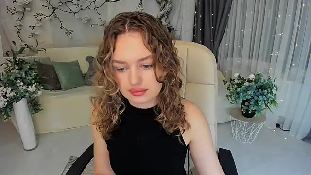 MiracleCurly online show from October 27, 2025, 7:26 pm