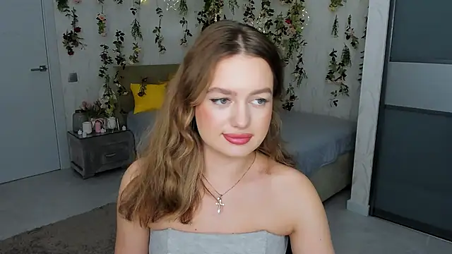 MiracleCurly online show from November 28, 2025, 4:18 pm