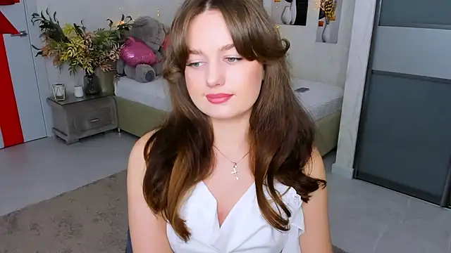 MiracleCurly online show from March 16, 2025, 1:27 pm