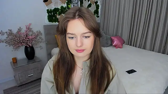 MiracleCurly online show from March 20, 2025, 7:25 pm