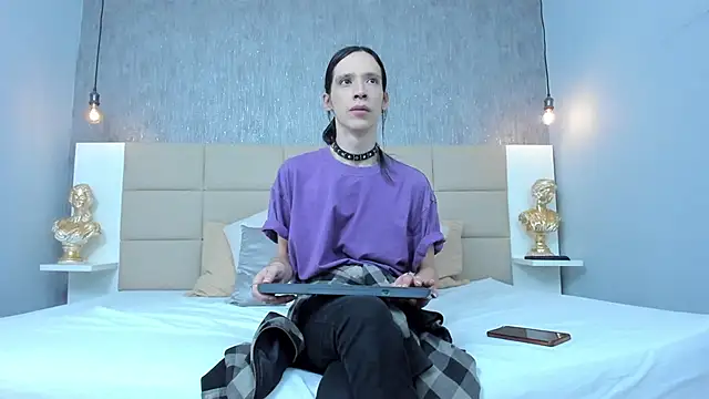 Hecatee 77 online show from March 5, 2026, 7:43 pm