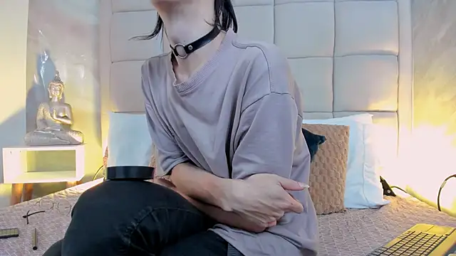 Hecatee 77 online show from September 29, 2025, 7:52 pm