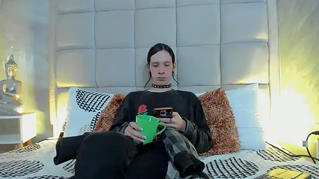 Snapshot of Hecatee_77 chatting on February 10, 2026, 7:57 pm Hecatee 77 online show from February 10, 2026, 7:57 pm