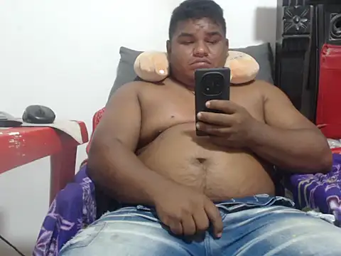 PONSE LATINO online show from November 25, 2025, 3:23 pm