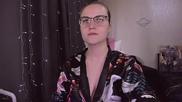 MissBrightShine online show from September 14, 2025, 10:26 am