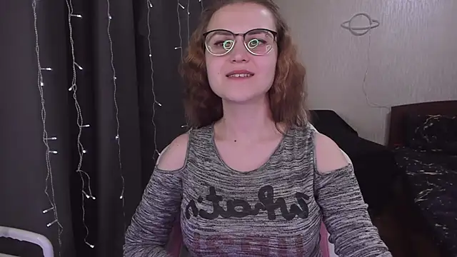 MissBrightShine online show from March 12, 2025, 12:26 pm