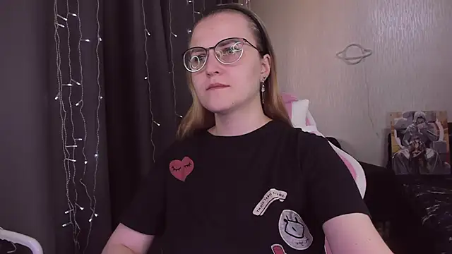 MissBrightShine online show from October 7, 2025, 11:55 am