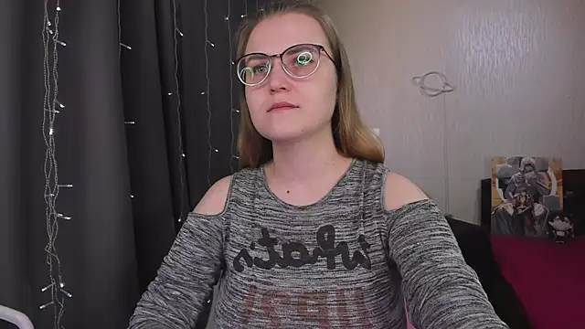 MissBrightShine online show from February 13, 2026, 10:59 am