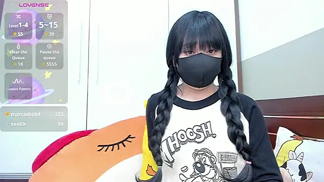 alonelove   online show from March 18, 2025, 5:34 am