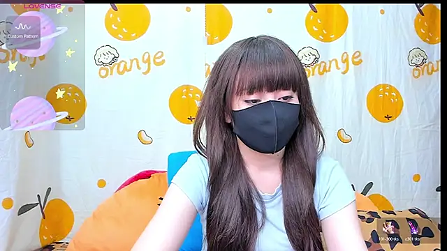 alonelove   online show from October 24, 2025, 2:32 am