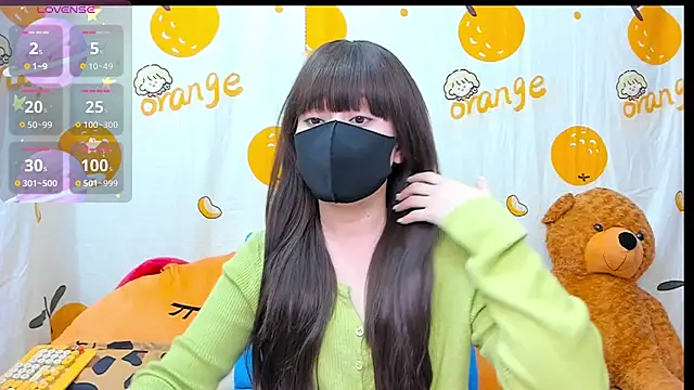 alonelove   online show from October 25, 2025, 2:22 am