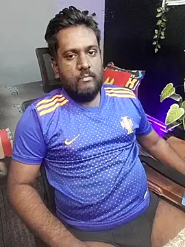 Rayansmith  online show from October 7, 2025, 9:05 pm