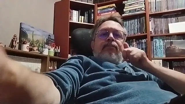 Mandra is a whore online show from December 16, 2025, 10:25 pm