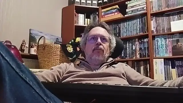 Mandra is a whore online show from October 25, 2025, 10:10 pm