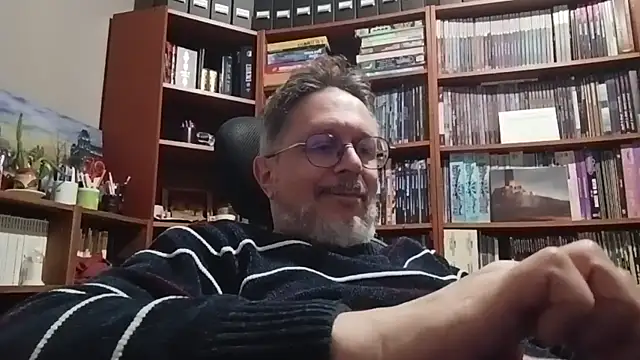 Mandra is a whore online show from November 28, 2025, 10:21 pm