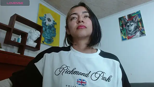 ZoeBakers  online show from March 8, 2025, 8:44 am