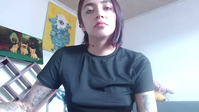 ZoeBakers  online show from November 10, 2025, 5:29 pm