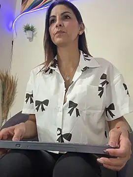 Snapshot of letiziia_sky1 chatting on July 22, 2026, 1:07 am letiziia sky1 online show from July 22, 2026, 1:07 am