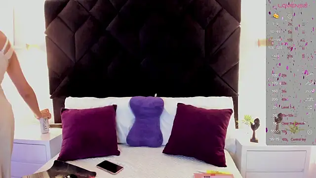 letiziia sky1 online show from September 30, 2025, 8:15 pm