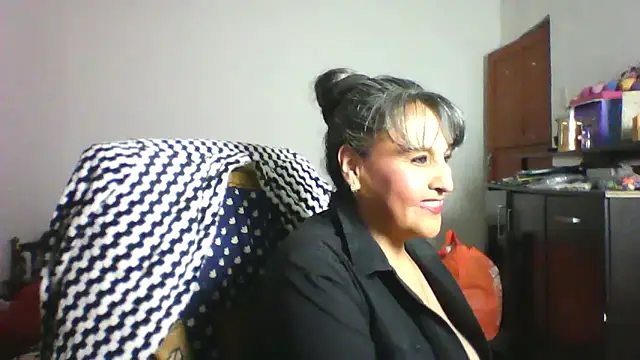 Snapshot of merlyna_goldens chatting on May 26, 2026, 3:15 am merlyna goldens online show from May 26, 2026, 3:15 am
