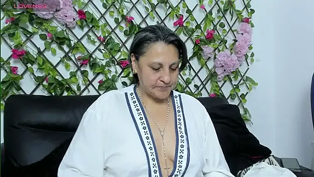 merlyna goldens online show from October 20, 2025, 11:38 pm