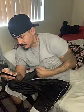 PeterGrandee online show from September 18, 2025, 4:32 pm