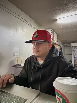 PeterGrandee online show from December 18, 2024, 4:38 pm