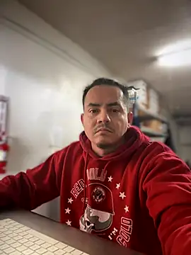 PeterGrandee online show from December 3, 2024, 8:33 pm