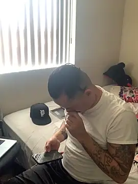 PeterGrandee online show from September 22, 2025, 5:52 pm