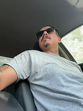 PeterGrandee online show from October 9, 2025, 7:36 pm