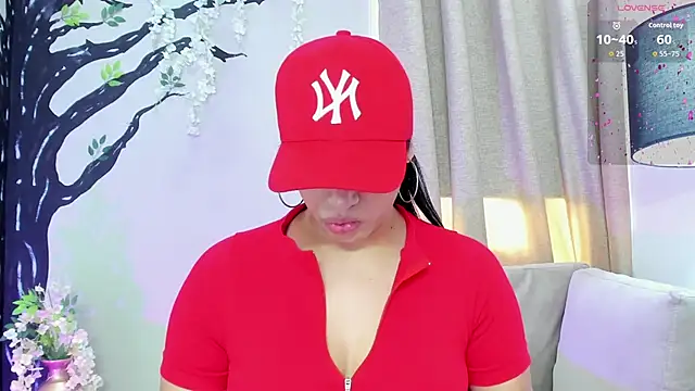 Paula Desousa online show from September 12, 2025, 7:35 pm