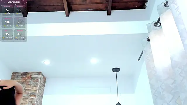 Paula Desousa online show from November 7, 2025, 7:51 pm