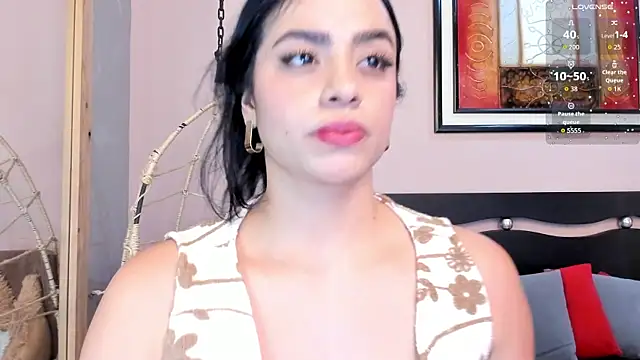 Paula Desousa online show from September 22, 2025, 7:31 pm