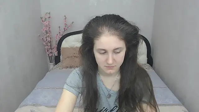 Snapshot of Holliy_Cooper chatting on March 6, 2025, 9:47 am Holliy Cooper online show from March 6, 2025, 9:47 am