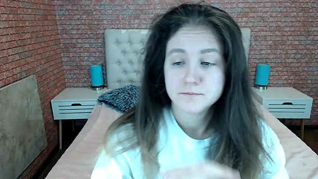 Snapshot of Holliy_Cooper chatting on November 19, 2025, 7:08 am Holliy Cooper online show from November 19, 2025, 7:08 am