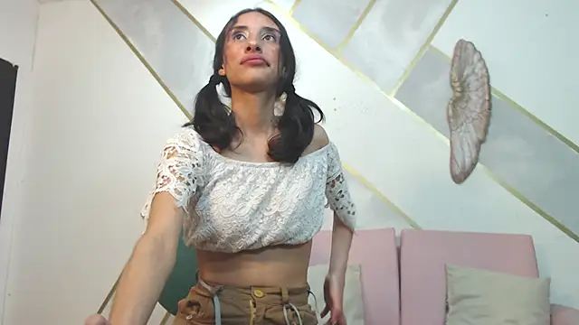 RoxanaCyrano  online show from February 18, 2025, 10:47 pm