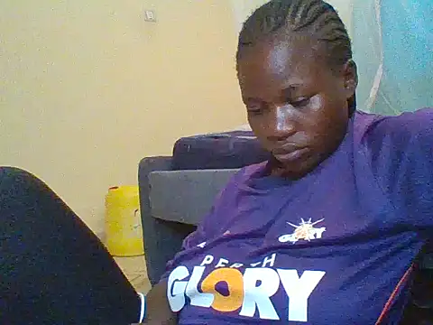 Snapshot of prettychic5 chatting on January 19, 2026, 7:56 am prettychic5 online show from January 19, 2026, 7:56 am