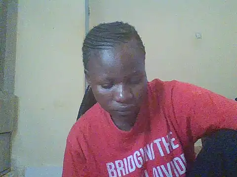 Snapshot of prettychic5 chatting on February 28, 2026, 8:25 am prettychic5 online show from February 28, 2026, 8:25 am